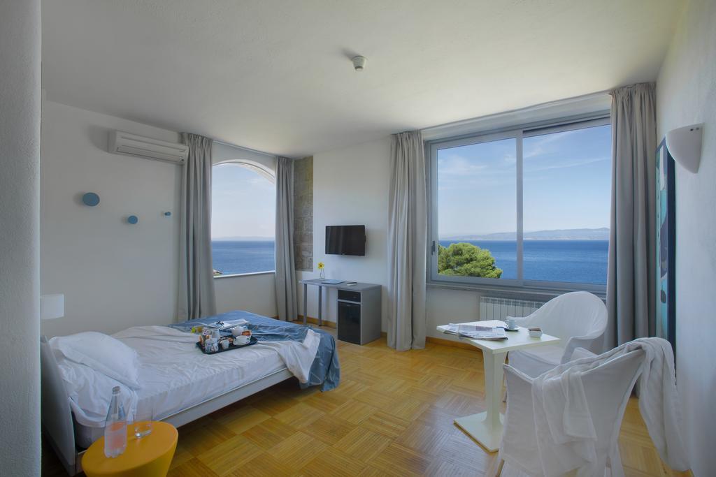 Hotel Arenella Giglio Porto Eksteriør billede